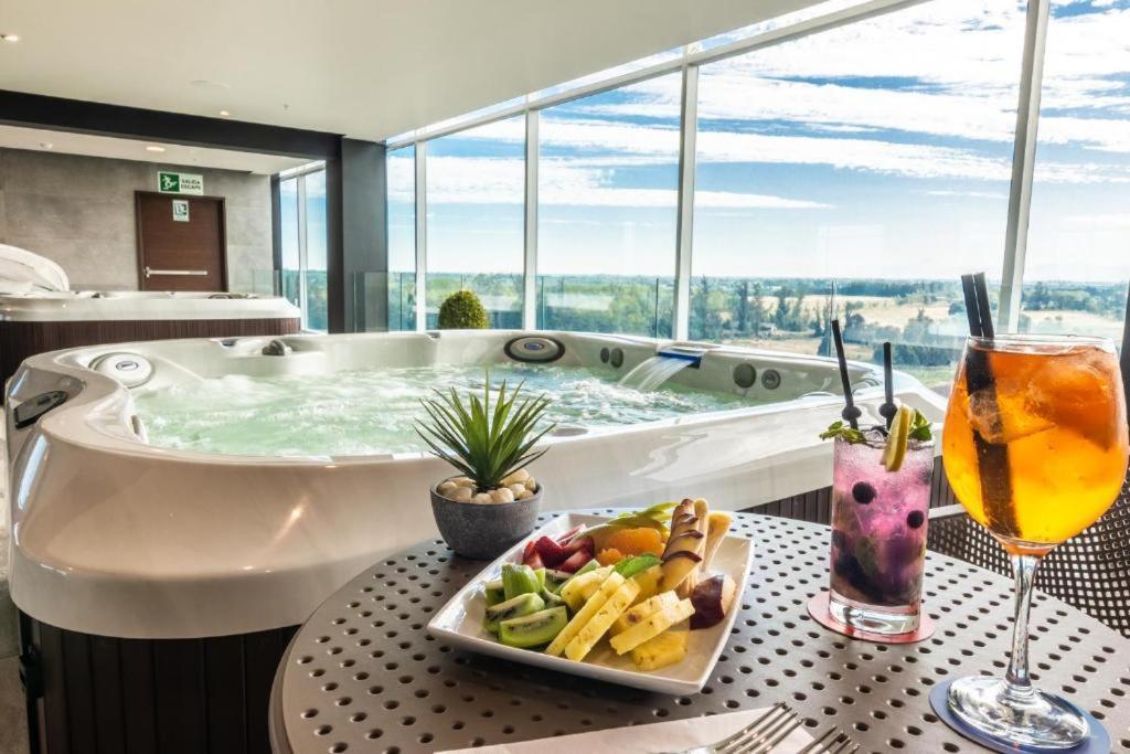 Mds Hotel Chillan Bagian luar foto The spa at the Hilton Birmingham West